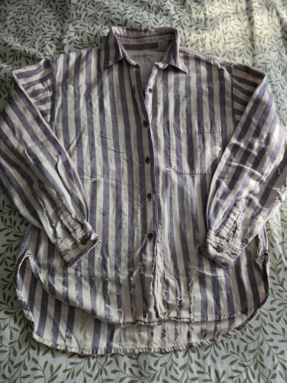 Banana Republic Blue and White Striped Button-Down Shirt Distressed